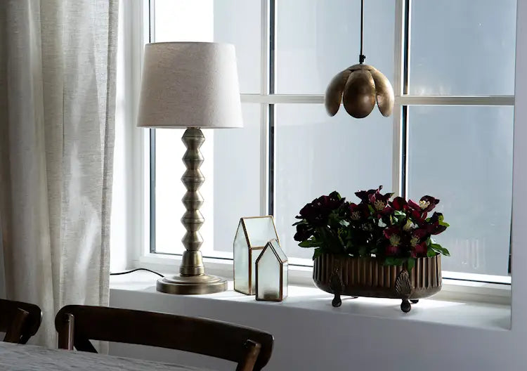 FÖNSTERLAMPA FLORA MÄSSING